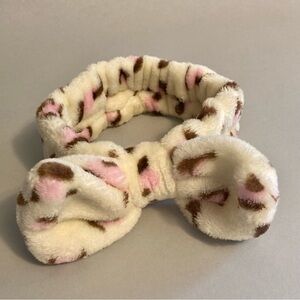NWOT Adorable Fleece Animal Print Soft Headband For Little Girls